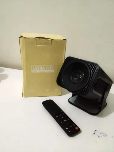 Projetor Ultra HD - Estado de Novo, Completo!