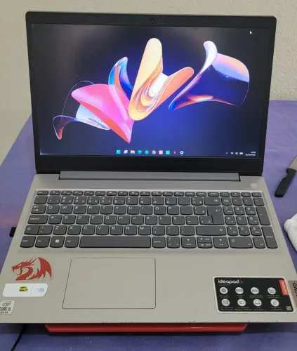 Notebook Lenovo IdeaPad 3i Intel Core i5 10ª Gen / 8GB RAM / SSD 256GB