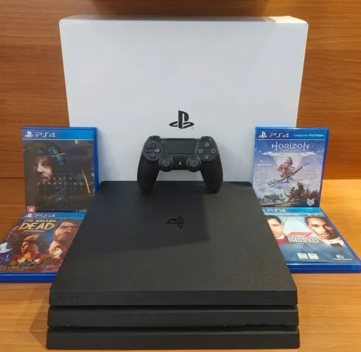PS4 Pro 1TB + 38 Jogos