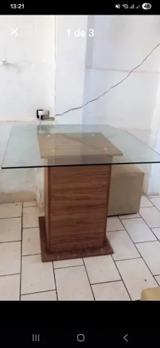 Mesa tampão de vidro sem as cadeiras ? 