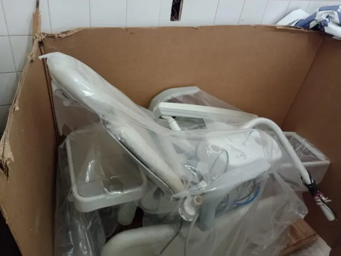 Vendo cadeira odontológica gnatus nova