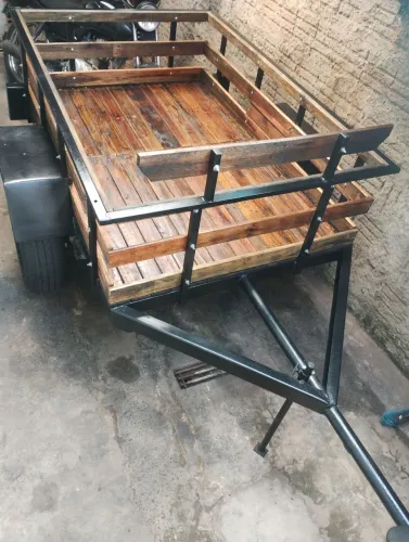 Vendo carretinha reboque fazendinha