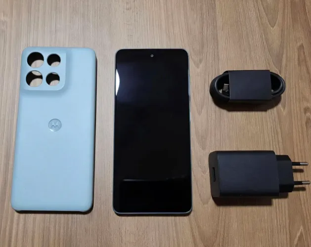 Motorola Moto G56 256GB Cinza