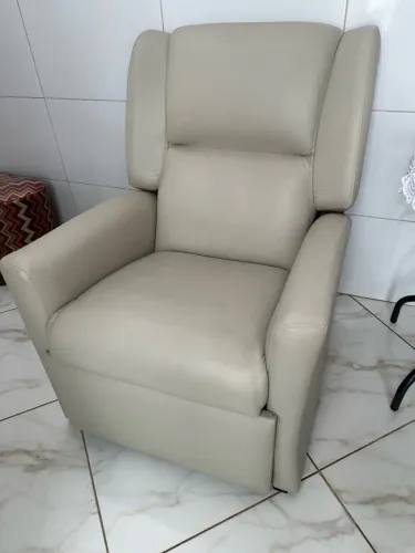 POLTRONA RECLINÁVEL