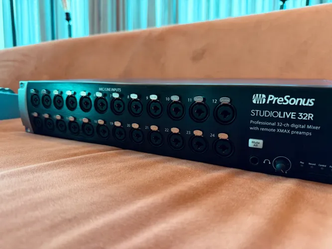 Presonus studio Live 32r- Mesa de som/ placa de áudio
