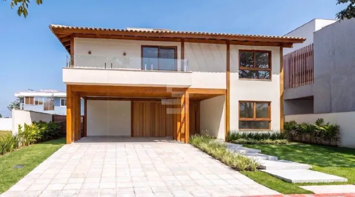 Casa Alto padrão 4 suítes com detalhes em Madeira Nobre - Alphaville Jacuhy