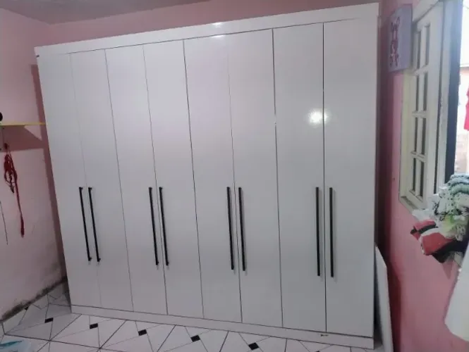 GUARDA ROUPA BRANCO 8 PORTAS COM GAVETAS E PORTA CABIDES - GRANDE, ESPAÇOSO E CONSERVADO