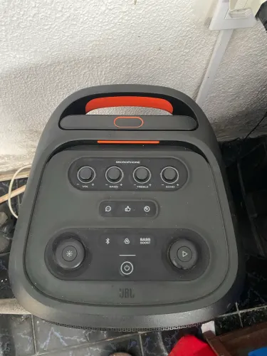 Vendo JBL 320 tem conservada aceito cartão