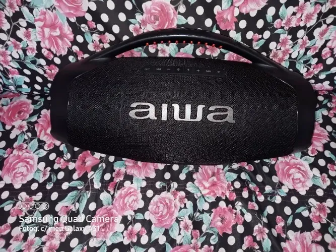 Bombox aiwa plus