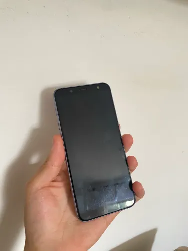 Celular Samsung em perfeito estado.