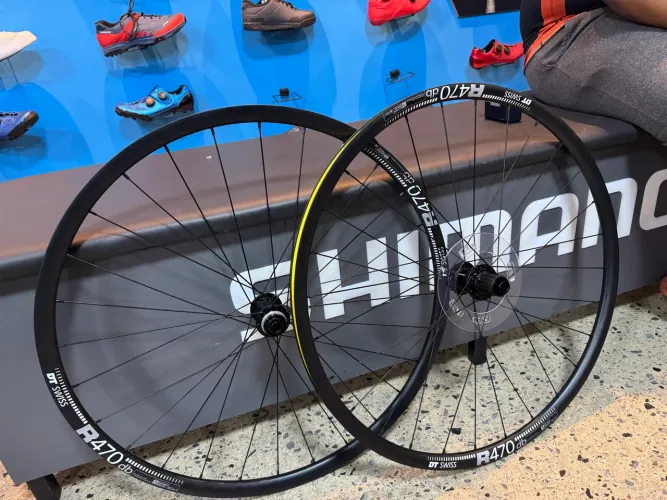 Roda speed 700 DTswiss R470 -Nova 