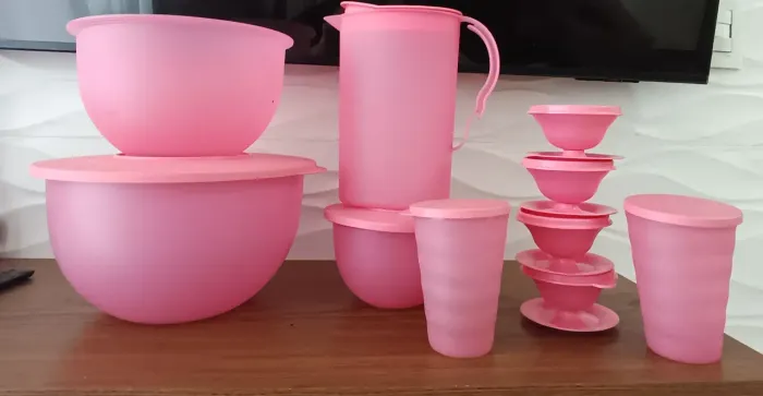 Veno peças Tupperware usadas