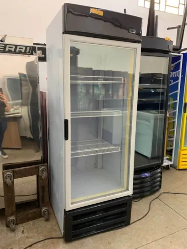 Freezer vertical congelados seminovo