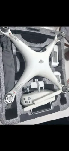 Drone DJI Phantom 4 Profissional