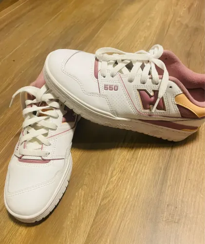 Tênis New Balance 550 Original - Branco e Rosa Retrô
