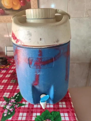 Vendo garrafa térmica 12 litros