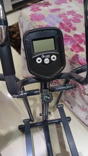 Bicicleta ergométrica elipitico da marca Dreams Fitness