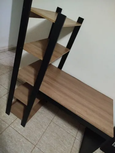Escrivaninha Com Estante 