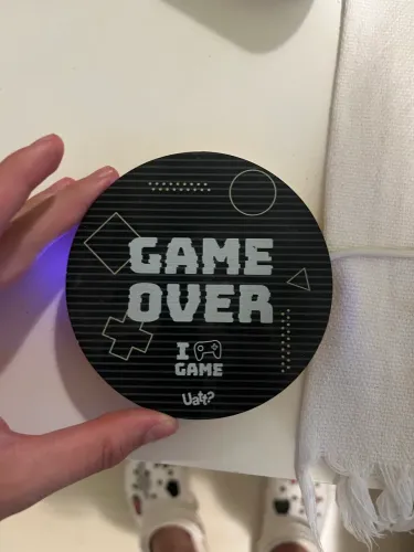 Porta Copo Luminoso Gamer LED Game Over uatt Base Madeira Setup