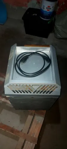 Vende-se mini-geladeira frigobar