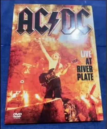 3 DVDs (Iron Maiden, AcDC, whitesnake)
