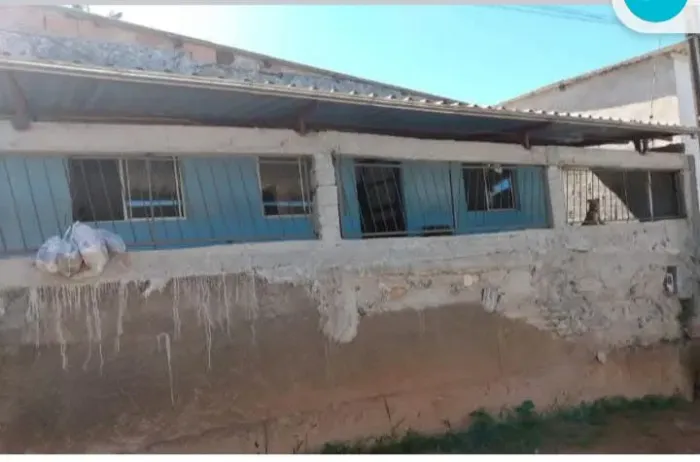 Casa a venda( PINHEIRO GROSSO).