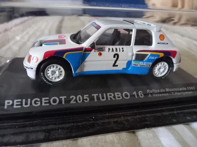 Miniatura Peugeot 205 Turbo 16 1985 escala 1/43
