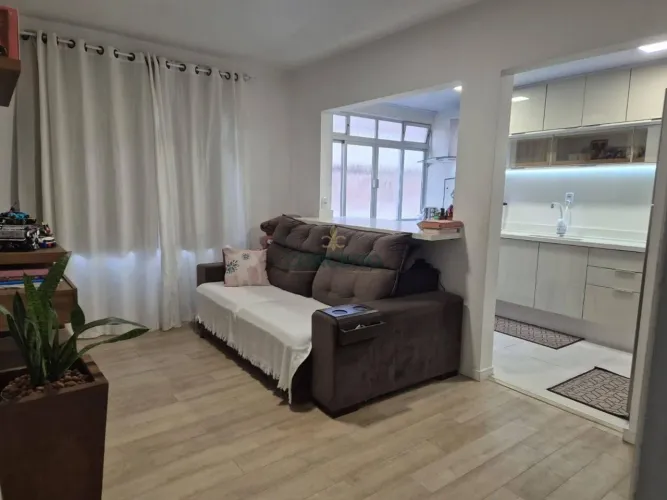 Apartamento Reformado com 3 Dormitórios à Venda no Jardim Atlântico Florianópolis/SC
