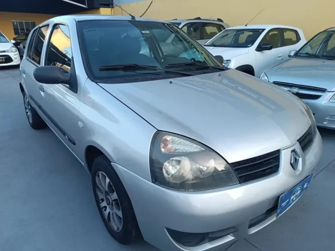 Renault Clio Hi-flex 1.0 16V 5P 2011