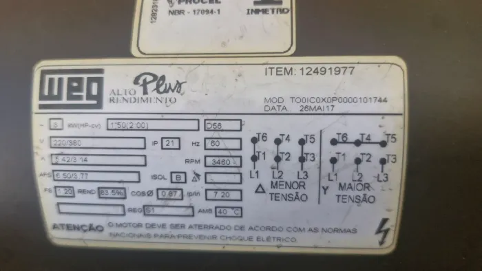 Motor trifasico