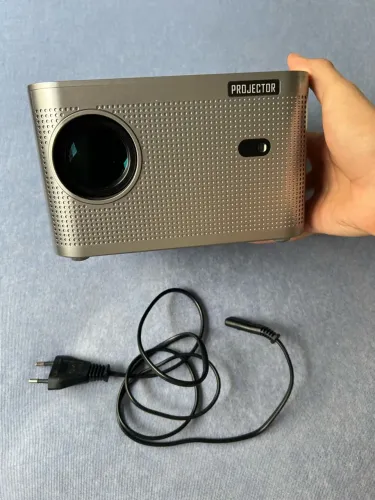 Projetor HY350