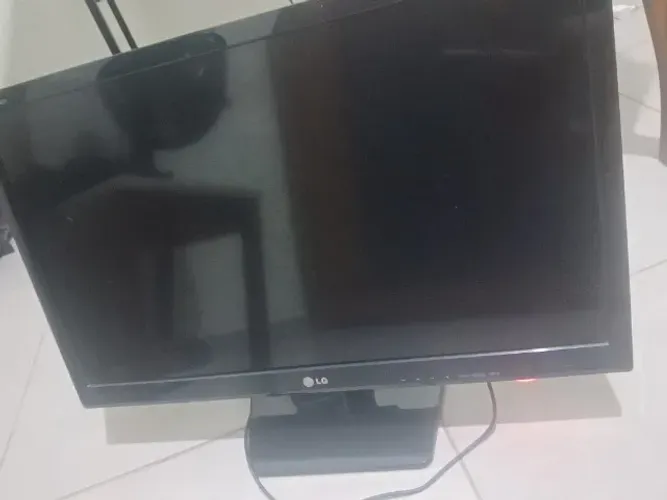Televisão LG m2631d Usada (Mais de 10 anos, mas ainda funciona)