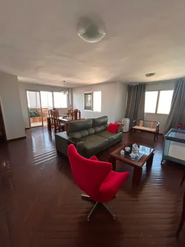 DUPLEX COM 4 QUARTOS A 350 METROS DA AVENIDA UNIVERSITÁRIA