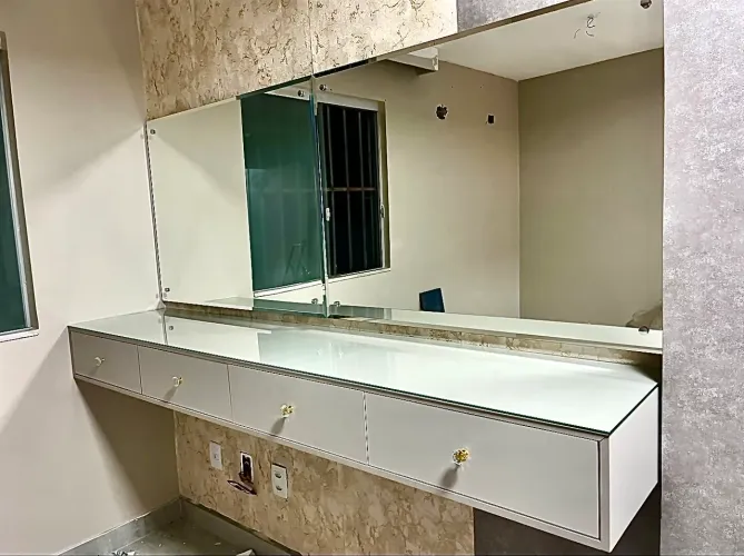 Bancada camarim novíssima por medida 