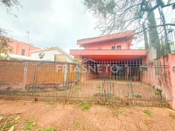Casa Comercial para Alugar com Permissão para Reforma, Adapte ao Seu Negócio!