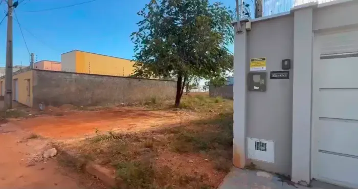 ALC SO 141 B , (quadra fundo a Ulbra) , Lote- Ágio, murado em U c 311mt2
