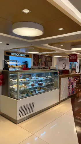 Vitrine expositora - Balcão de exposição e refrigeração