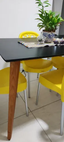 COMPRE A MESA E LEVE AS CADEIRAS DE BRINDE