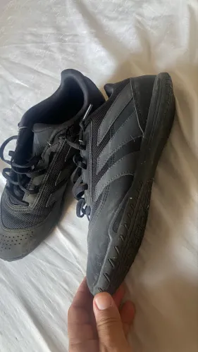 Chuteira adidas predator club N? 40