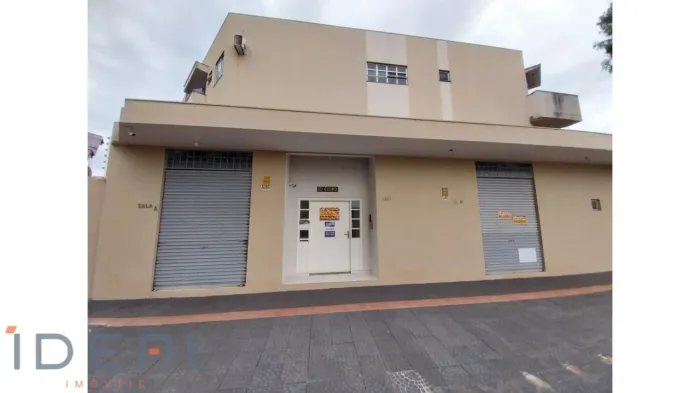 Apartamento Padrão para alugar em Zona 07, Maringá-PR