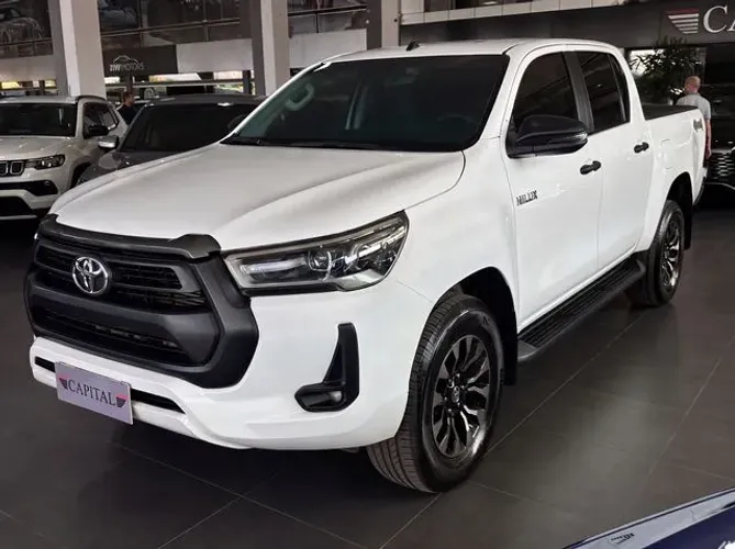 Toyota Hilux CD 4X4 2.8 Diesel Mec. 2021