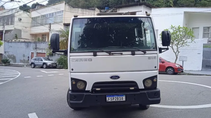 Ford cargo 816 2014 cabine dupla