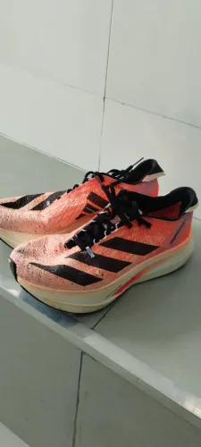 Vendo tênis Adidas Adizero prime x2 usado apenas 4 vezes