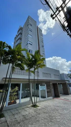 Apartamento 1 quarto com vaga coberta na Trindade