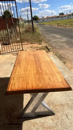 Mesa direto da fábrica madeira angelim pedra ?