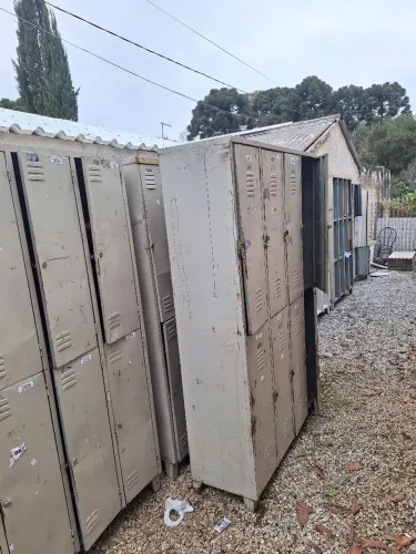 Urgente pra hj lote de armários 100,00 cada