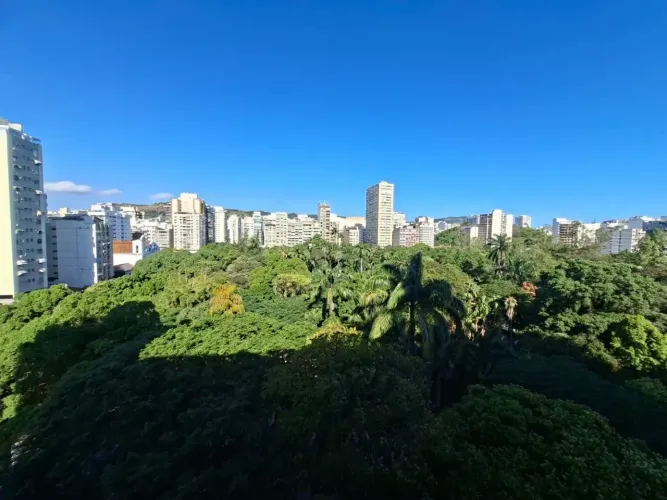 BS Imobiliária vende:  Imagine atravessar a rua e estar no Campo de São Bento, o cartão-po
