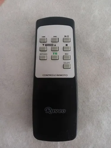 controle remoto preto da Raveo para toca discos, CD, USB, Rádio, conversor e Bluetooth 