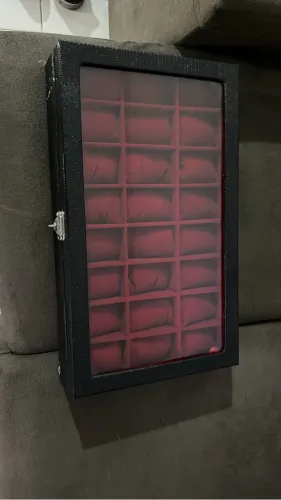 Mostruário para 24 relógios 