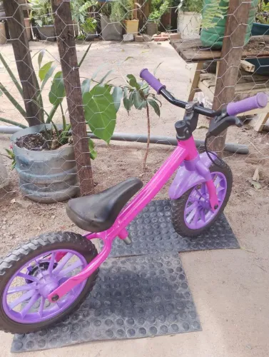 BICICLETA DE EQUILÍBRIO INFANTIL